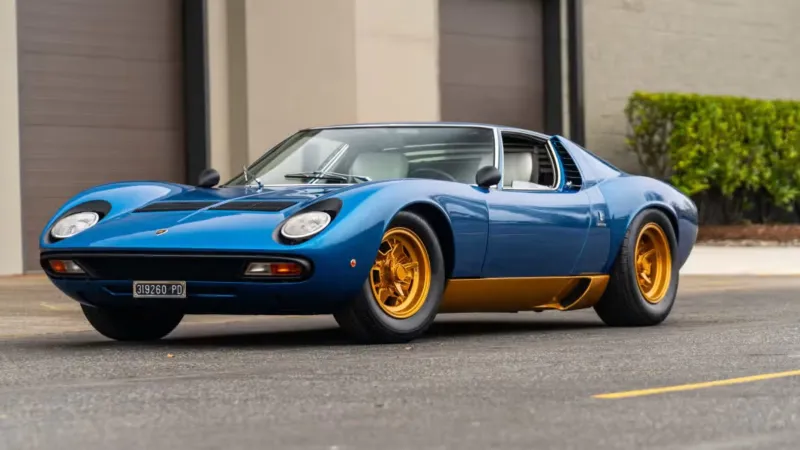 عرض أسطورة لامبورجيني "ميورا" للبيع في مزاد "ميكوم".. فكم يبلغ سعرها؟