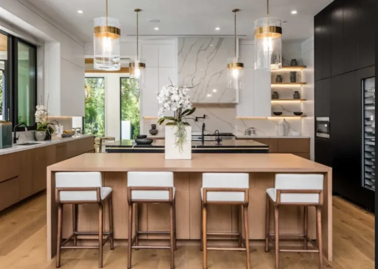 لماذا قرر مايكل بي جوردان بيع قصره بعد عام واحد فقط؟