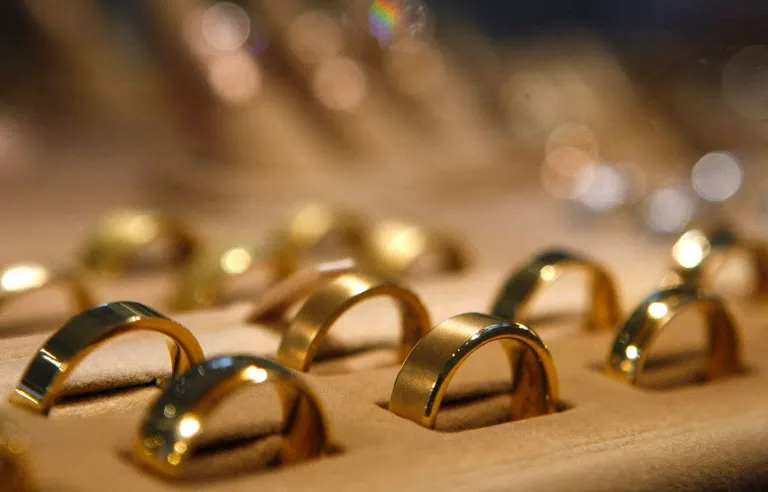 تراجع أسعار الذهب في السعودية اليوم الثلاثاء 28 إبريل 2026