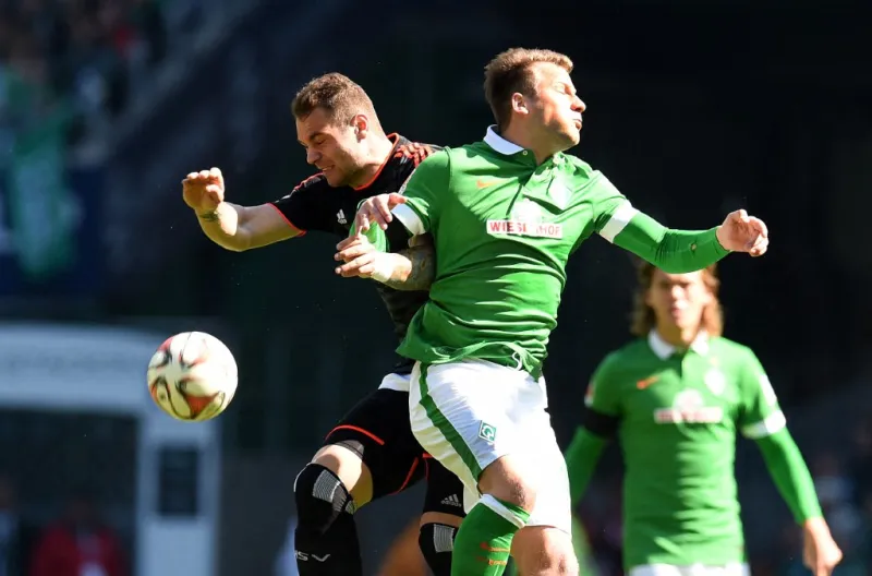 تفاصيل أحداث ديربي الشمال: كيف اشتعلت الأجواء بين هامبورج وفيردر بريمن؟ (فيديو)