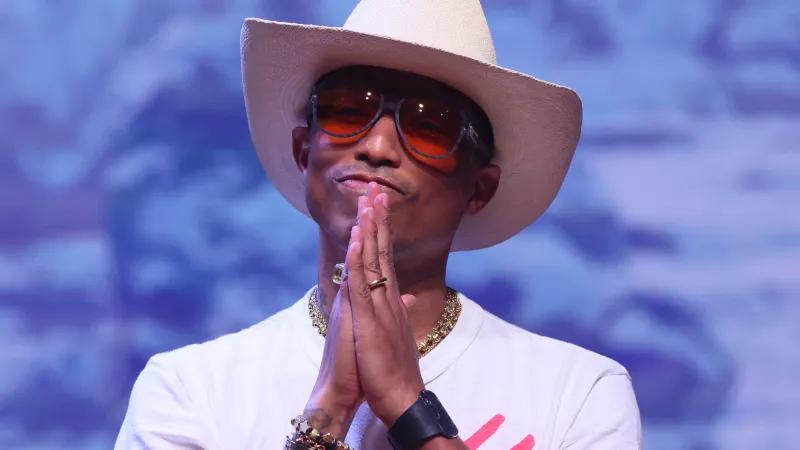 في عيد ميلاده 53.. كم تبلغ ثروة فاريل ويليامز؟