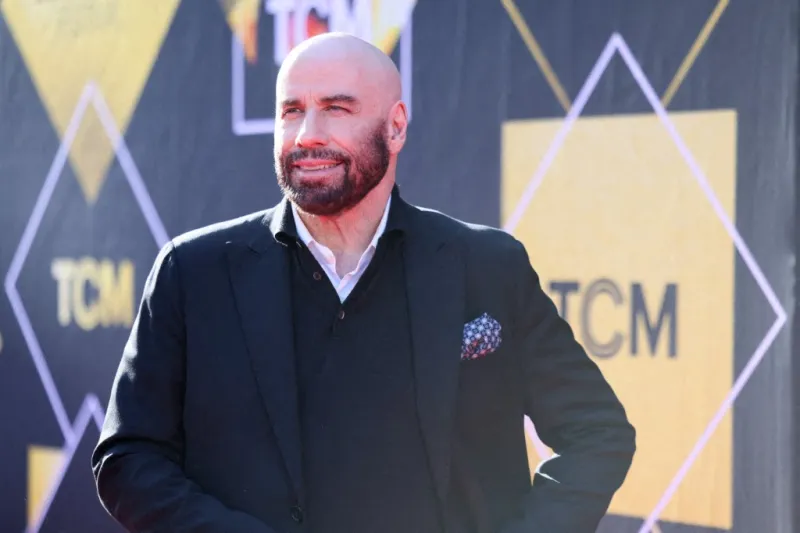 مفاجأة مهرجان كان 2026: جون ترافولتا يقدم أولى تجاربه الإخراجية 