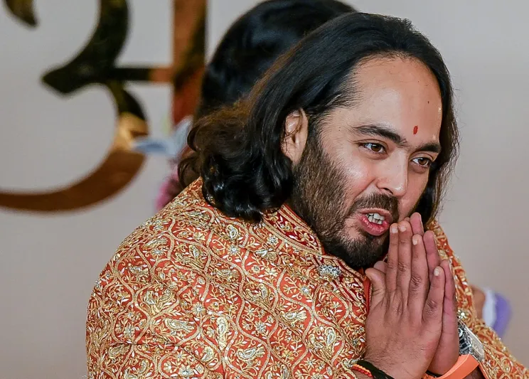 أنانت أمباني يحقق رقماً قياسياً في الفخامة: ساعة بـ4.2 مليون دولار في لقاء مع ريهانا