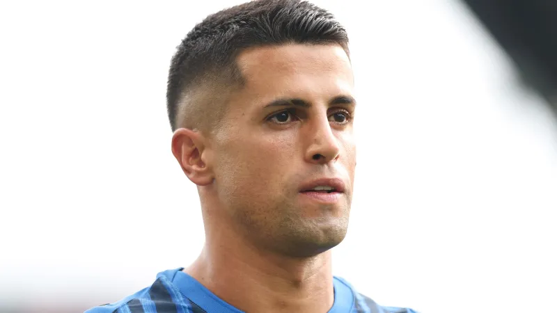 صفقة تبادلية مثيرة.. هل يحسم برشلونة انتقال جواو كانسيلو من الهلال؟