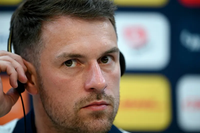 آرون رامزي نجم أرسنال السابق يودع الملاعب رسميًا