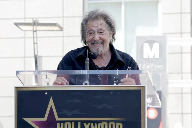 آل باتشينو يحتفل بعامه الـ86 برفقة بيفرلي دي أنجيلو! 