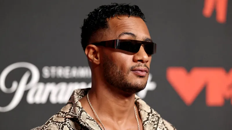 من التحقيقات إلى المحكمة.. ماذا حدث في قضية سبّ محمد رمضان لمهندس الصوت؟