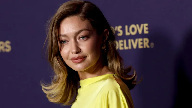 برادلي كوبر يفاجئ جيجي حديد في عيد ميلادها الـ31 بهدية ضخمة