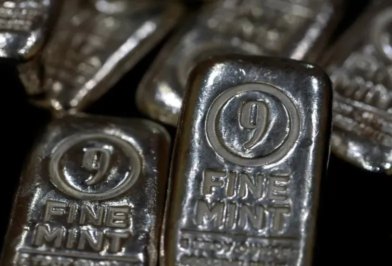 تراجع محدود في أسعار الفضة بالسعودية اليوم الثلاثاء 7 أبريل 2026