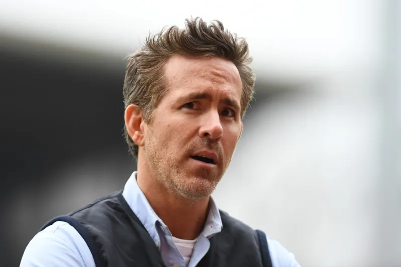 وداعًا للبطولة المطلقة.. رايان رينولدز يرسم مسارًا جديدًا لشخصية ديدبول (فيديو)