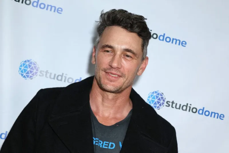 في عيد ميلاده الـ 48.. كم تبلغ ثروة جيمس فرانكو؟