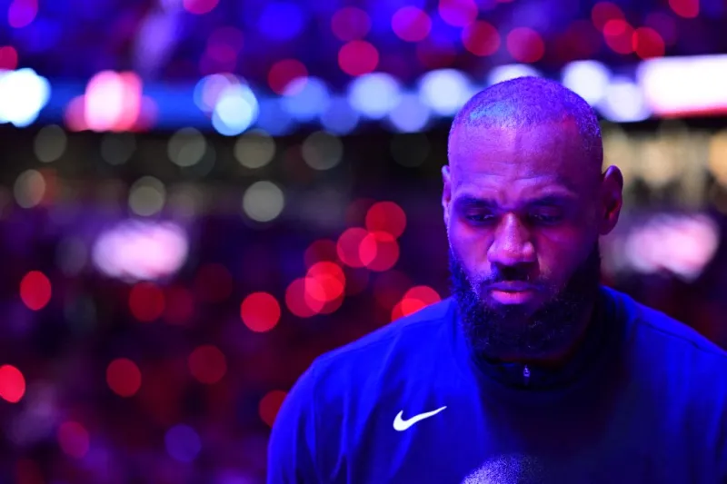 ليبرون جيمس يكشف عن صداقته غير المتوقعة مع أحد أبرز نجوم هوليوود!