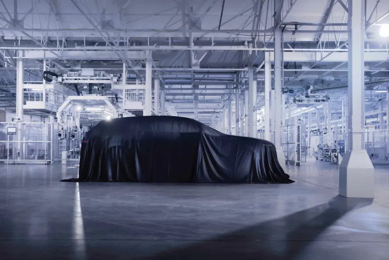 بنتلي تدخل عصر الكهرباء.. SUV فاخرة تمهّد لتحوّل في عالم السيارات الراقية