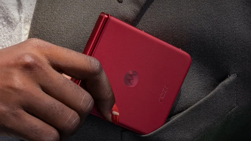 تسريبات تكشف عن مواصفات قوية وسعر تنافسي.. ماذا يقدم موتورولا رازر 2026؟ 