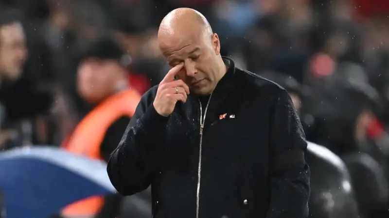 موسم مخيب يضع ليفربول على حافة الانهيار الفني والإداري.. ما السبب؟