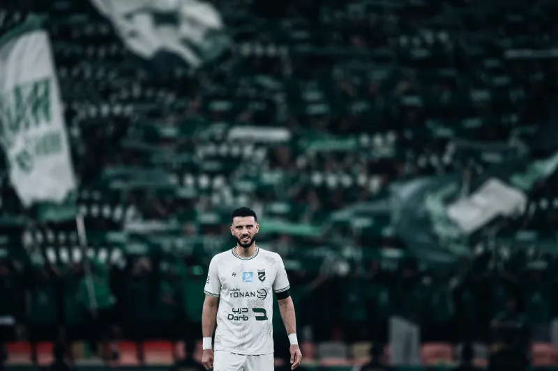 عمر السومة يهدر فرصة لا تُصدق في الدوري السعودي (فيديو)