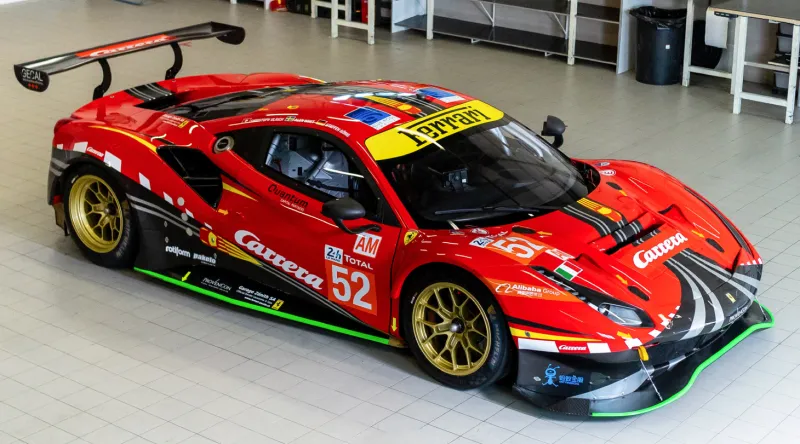 بسعر يصل لـ1.8 مليون دولار.. عرض نادر لسيارة Ferrari 488 GTE Evo في مزاد مرتقب