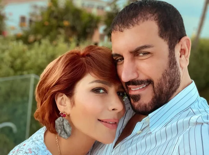 بشعر أشقر.. فائق حسن يفاجئ الجمهور في باريس ويكشف حقيقة إطلالته! (فيديو)