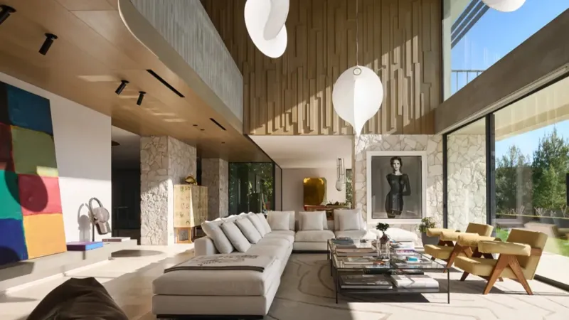 كوت دازور تتباهى بقصر فاخر على البحر المتوسط.. إليك السعر المرتقب