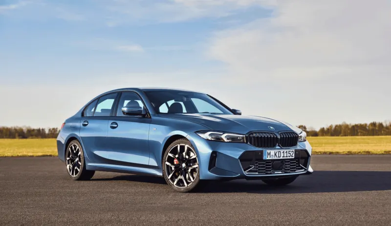 عودة المحركات التقليدية.. ماذا تخفي BMW 3 Series؟ (فيديو)