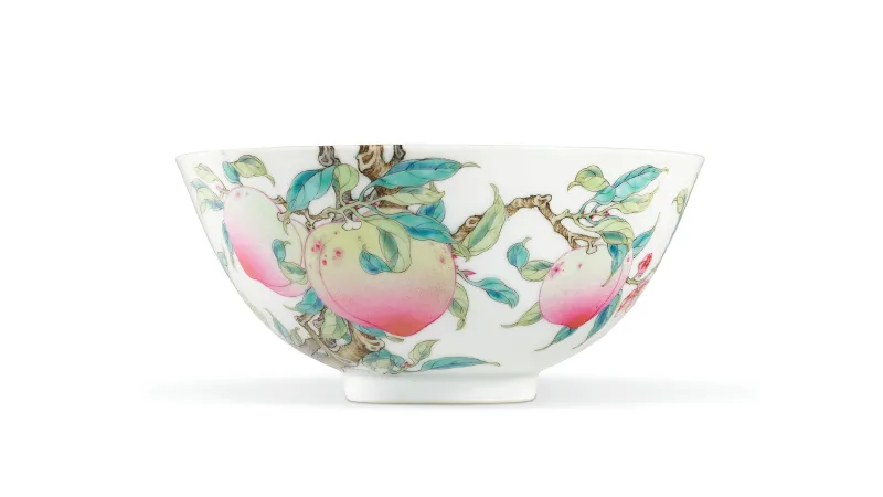 بسعر يلامس 2.6 مليون دولار.. وعاء يونغتشنغ الإمبراطوري في مزاد عالمي 