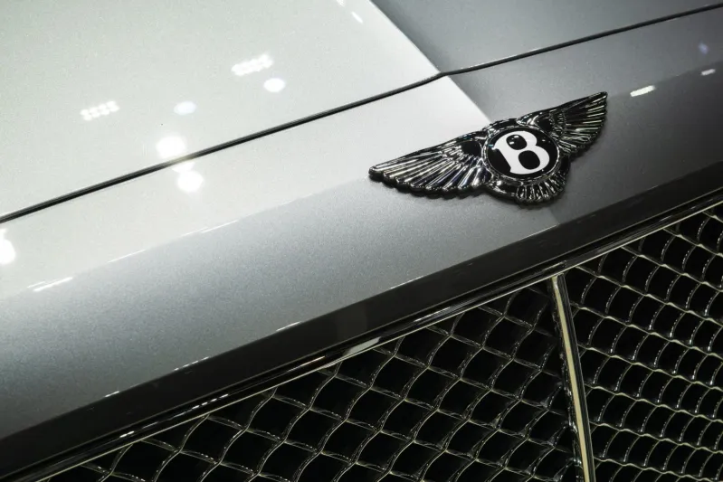 بنتلي تقترب من الكشف عن سعر أول SUV كهربائية لها