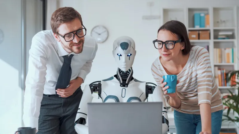 لماذا ترى النساء مخاطر الذكاء الاصطناعي بشكل أكبر من الرجال؟