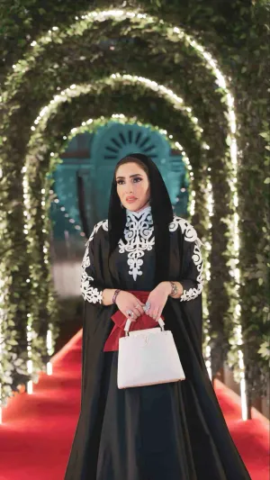 مصممة الأزياء هلا العيطة لـ"الرجل": جدتي ملهمتي الأولى.. وتصاميمي تتكلم عني