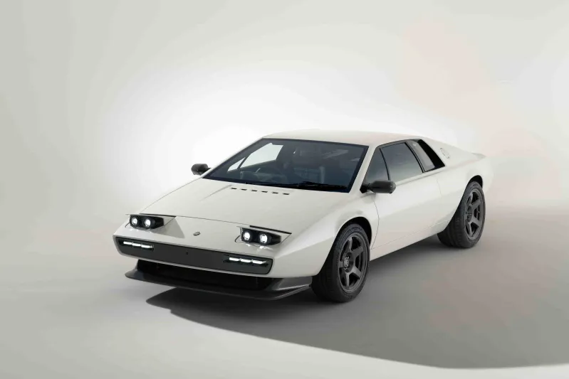 هل يتفوّق البديل على الأصيل؟ Lotus Esprit تعود بروح جديدة