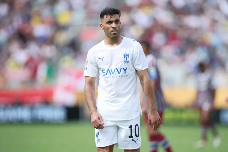 لاعب سابق يشن هجومًا حادًا على عبدالرزاق حمد الله: لا أريد رؤيته مجددًا!