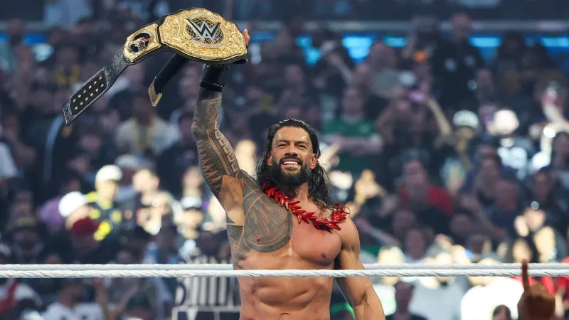 رومان رينز يهدد بإنهاء مسيرة جاكوب فاتو في WWE (فيديو)