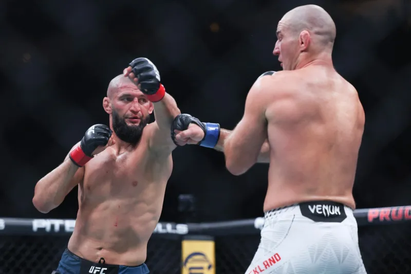  حمزة شيماييف يفاجئ الجميع.. قرار مصيري بعد خسارة اللقب في UFC 328