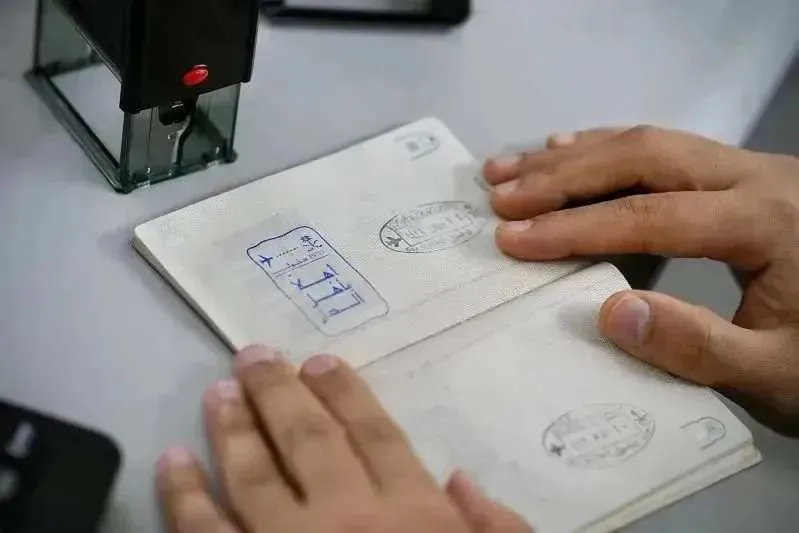 ماذا يحتاج المقيم قبل السفر؟.. الجوازات تجيب