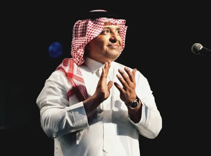راشد الماجد يحيي ليلة إضافية كاملة العدد في أبوظبي (فيديو)