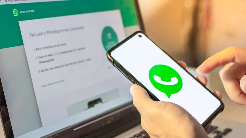 من التطبيق إلى الشاشة الكبيرة.. واتساب يطلق ثيمات المحادثات على الويب