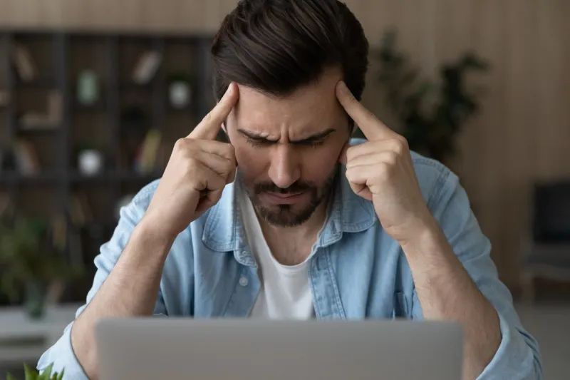 وهم "إعادة برمجة الأعصاب".. دراسة تكشف زيف نصائح السوشيال ميديا ومراكز العافية