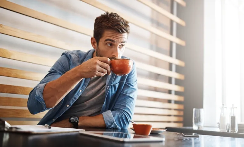  ماذا يحدث لجسمك عند التوقف عن شرب القهوة لمدة أسبوعين؟