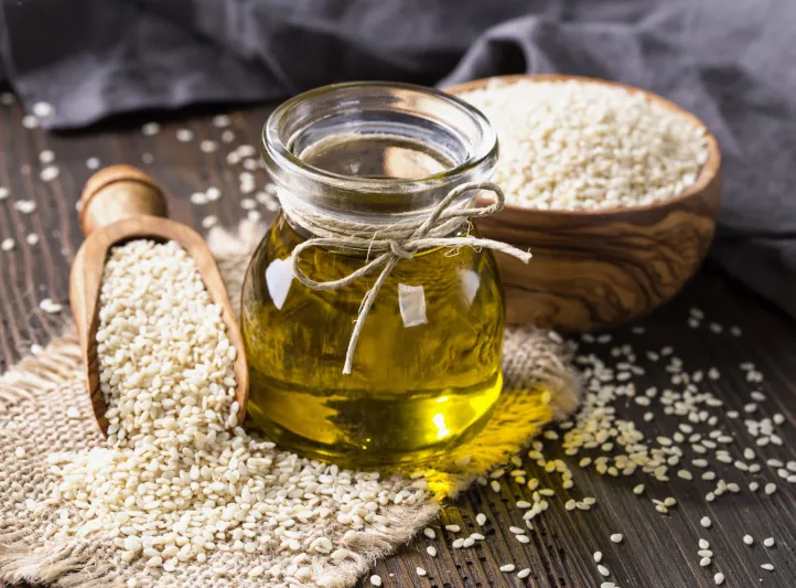 ماذا يحدث لهضمك عند تناول بذور السمسم المحمصة يوميًا؟