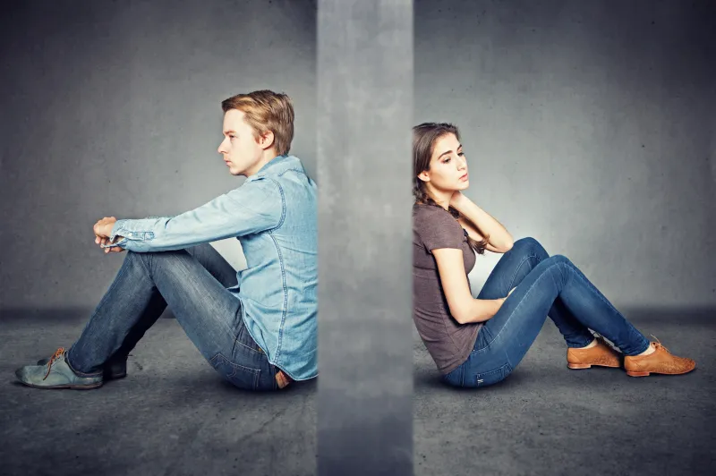 الصمت بين الأزواج.. متى يكون راحة مؤقتة ومتى يتحول إلى خطر يهدد العلاقة؟