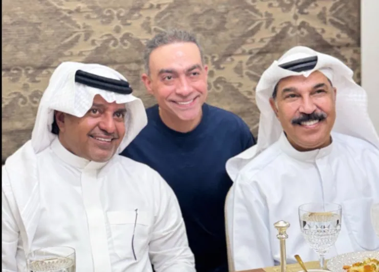 ظهور نادر لـ عبدالله الرويشد مع راشد الماجد في الكويت (فيديو)