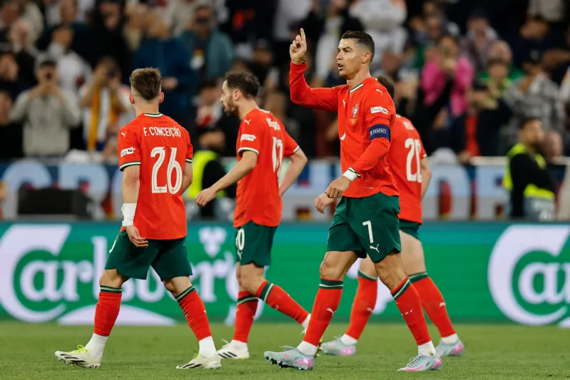 كم تبلغ القيمة السوقية لمنتخبي البرتغال والكونغو الديموقراطية؟