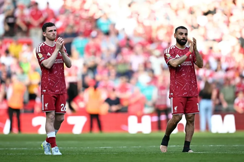 من صلاح إلى ليفاندوفسكي.. نجوم يودعون أنديتهم في 2026