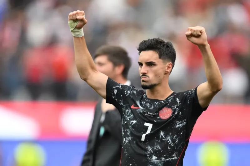 أهدي كندا أولى بطاقات دور 16.. من هو  اللاعب ستيفن أوستاكيو؟