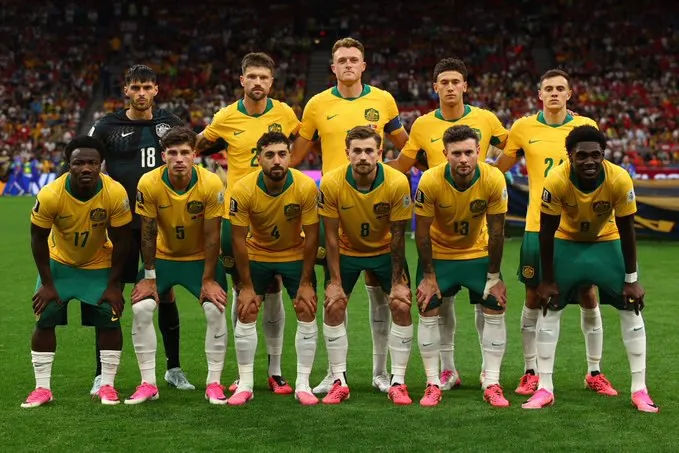 مقارنة  بين القيمة السوقية لأمريكا وأستراليا 