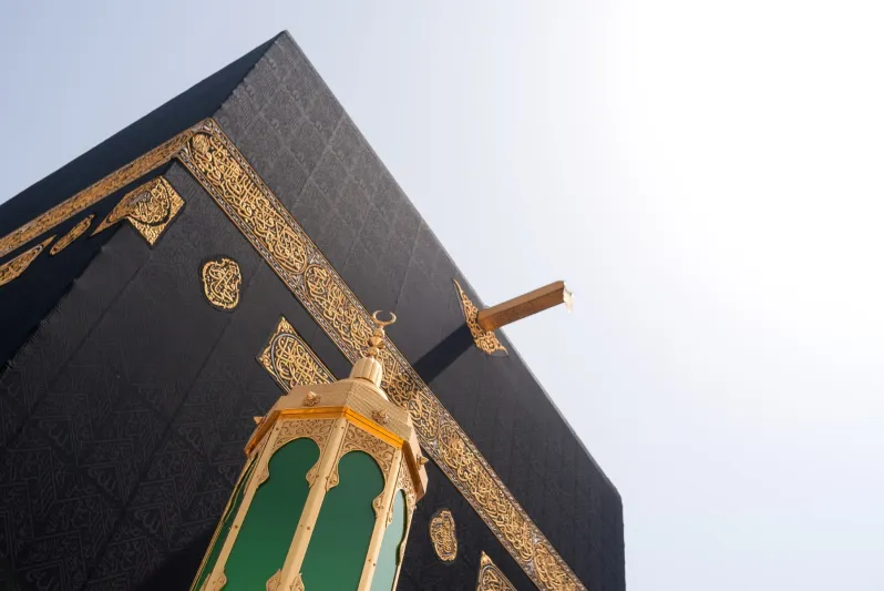 كسوة الكعبة المشرفة.. ثوب يتجدد كل عام في أقدس بقاع الأرض