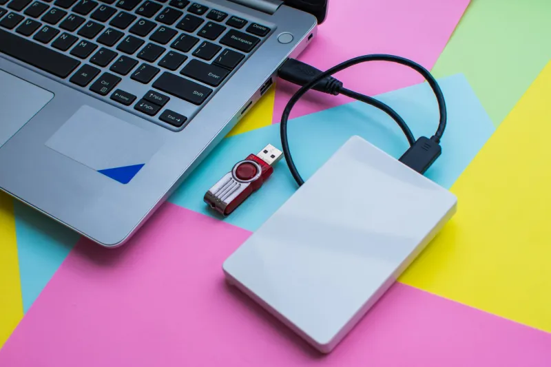 هل حان وقت التغيير؟ إشارات تؤكد تلف ذاكرة USB الخاصة بك