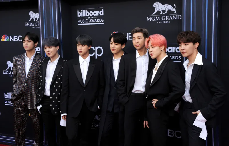 بعد مطالبات جماهيرية.. BTS تطرح "Come Over" رسميًا (فيديو)