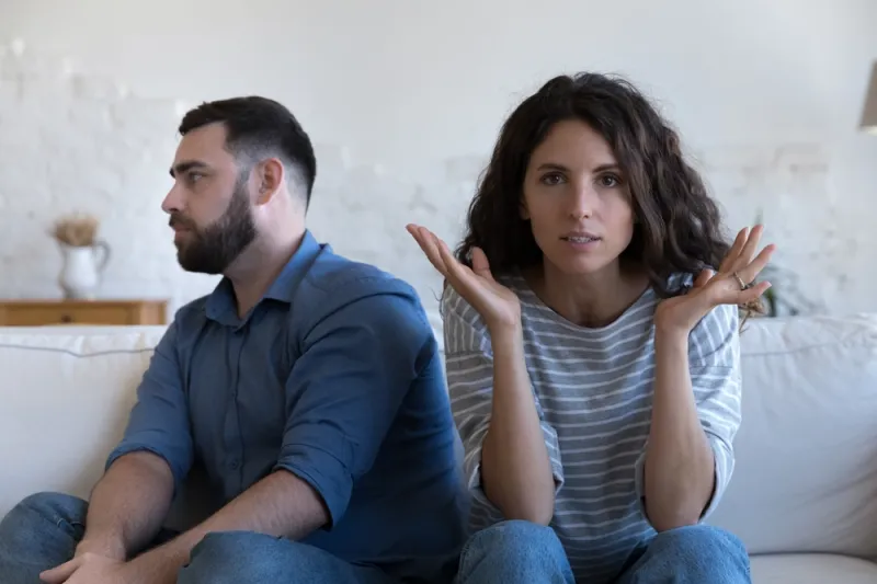 احذر فخ الهدوء المفرط.. كيف يدمر البرود العاطفي علاقاتك؟