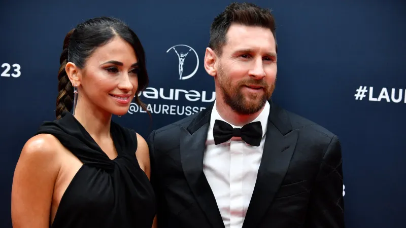ليس ميسي وحده.. 5 نجوم في كأس العالم 2026 تزوّجوا شريكات الطفولة
