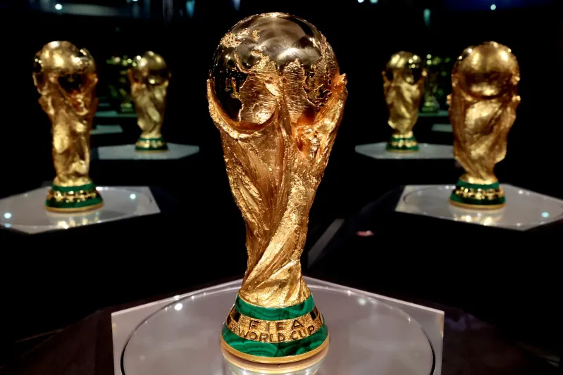 ما قصة التصميم الأيقوني لكأس العالم؟